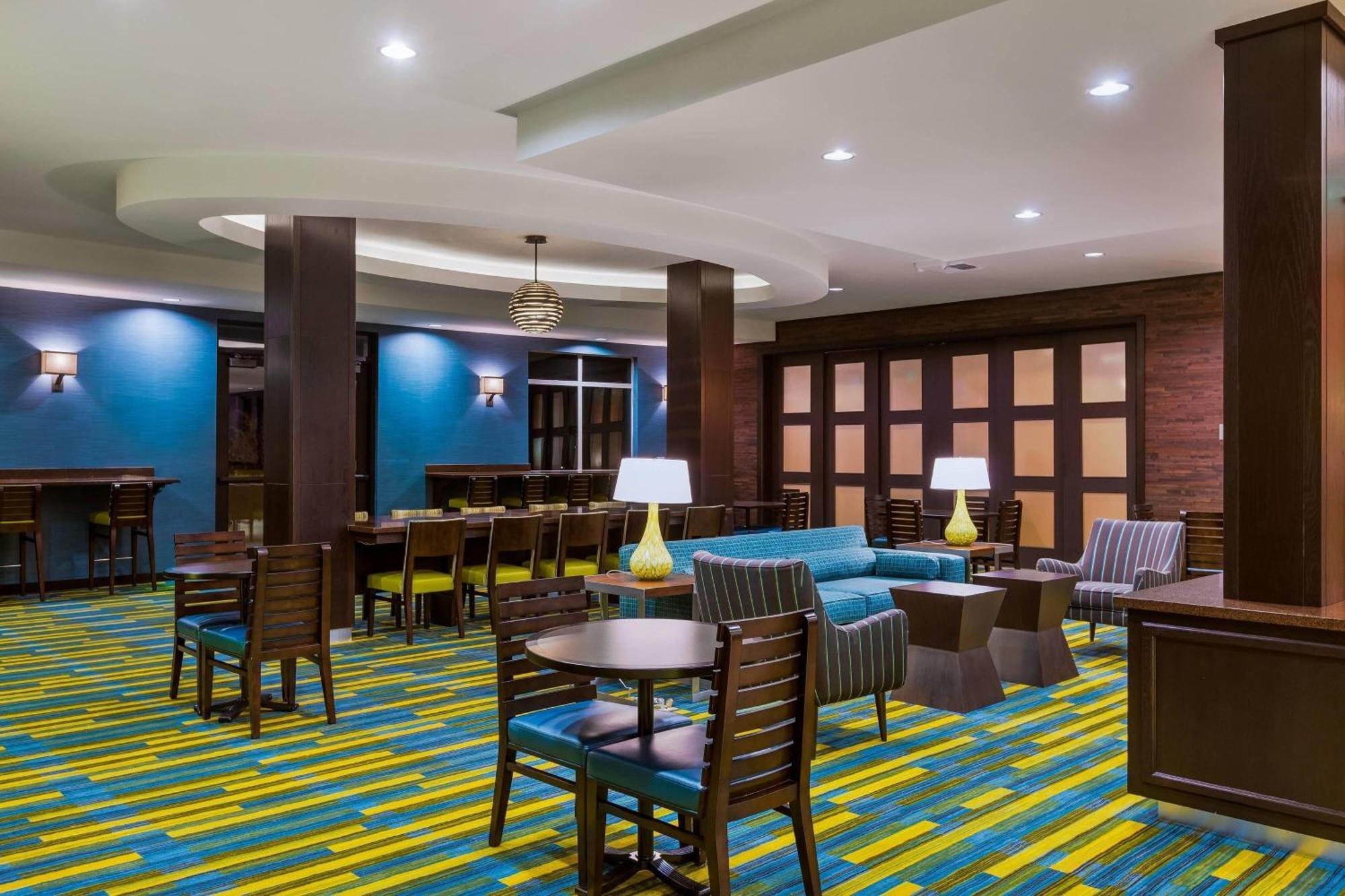 Hotel Fairfield & Riverside Corona/norco