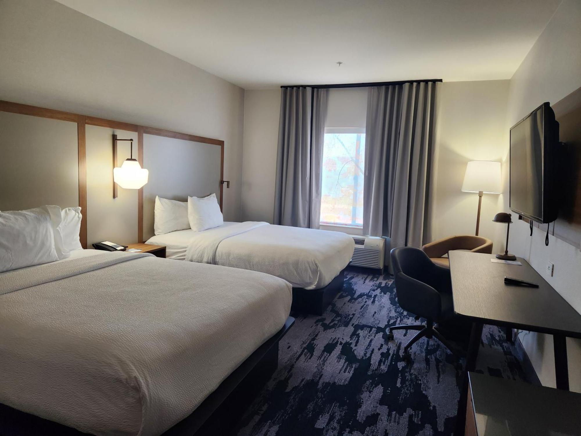 Hotel Fairfield & Riverside Corona/norco