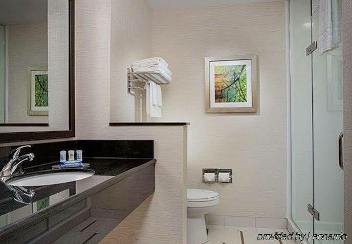 Hotel Fairfield & Riverside Corona/norco 3*